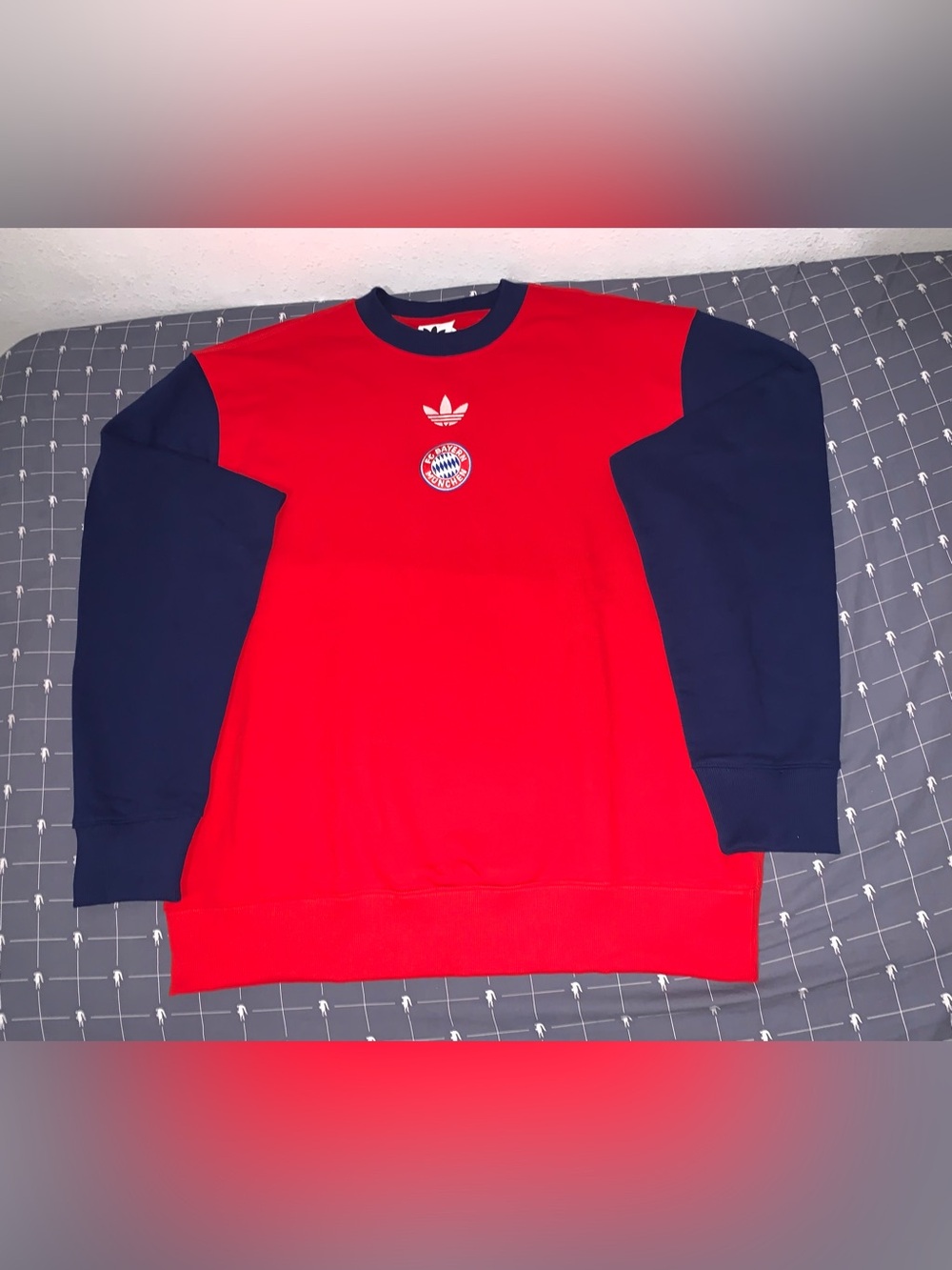 Adidas FC Bayern Munich LFSTLR Crew Sweatshirt KC7795 Size: X-Large